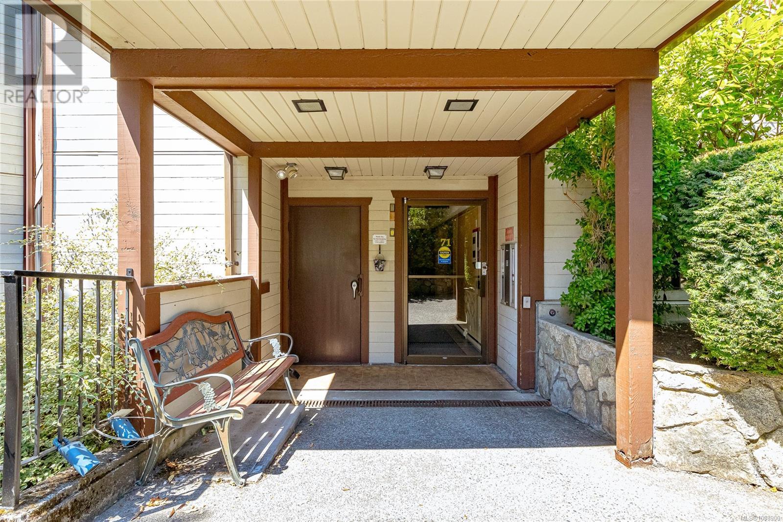Photo 36 of 410 71 Gorge Rd W, Saanich BC