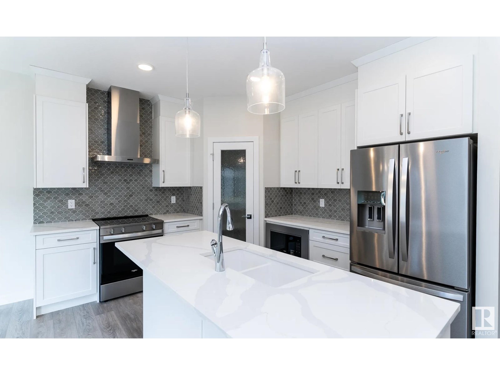 Photo 1 of 3216 Dixon Wy Sw, Edmonton AB