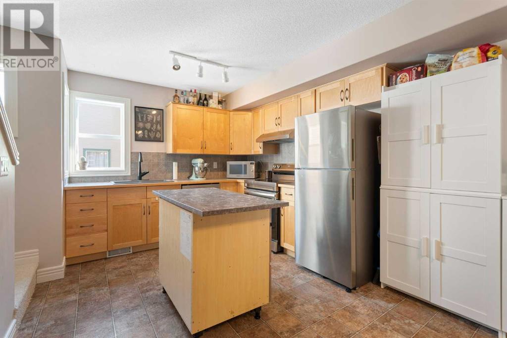 Single Family House 4 Level for Sale in  Bridlewood Lane SW Bridlewood Calgary 