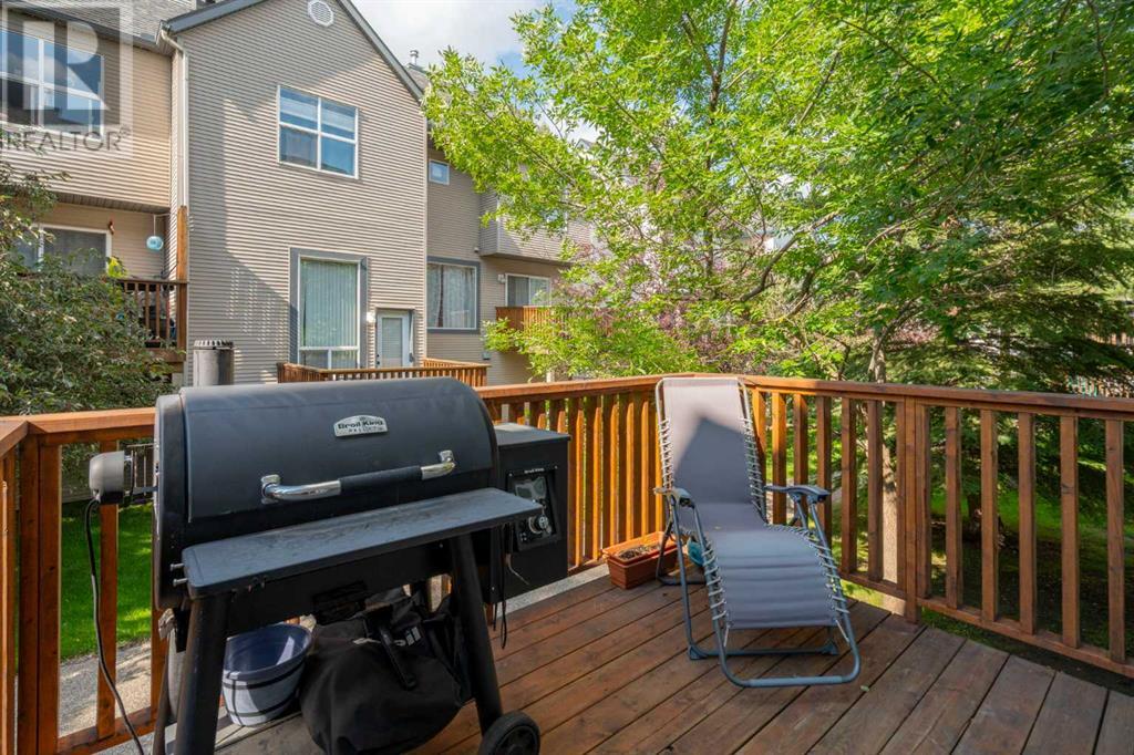 Single Family House 4 Level for Sale in  Bridlewood Lane SW Bridlewood Calgary 