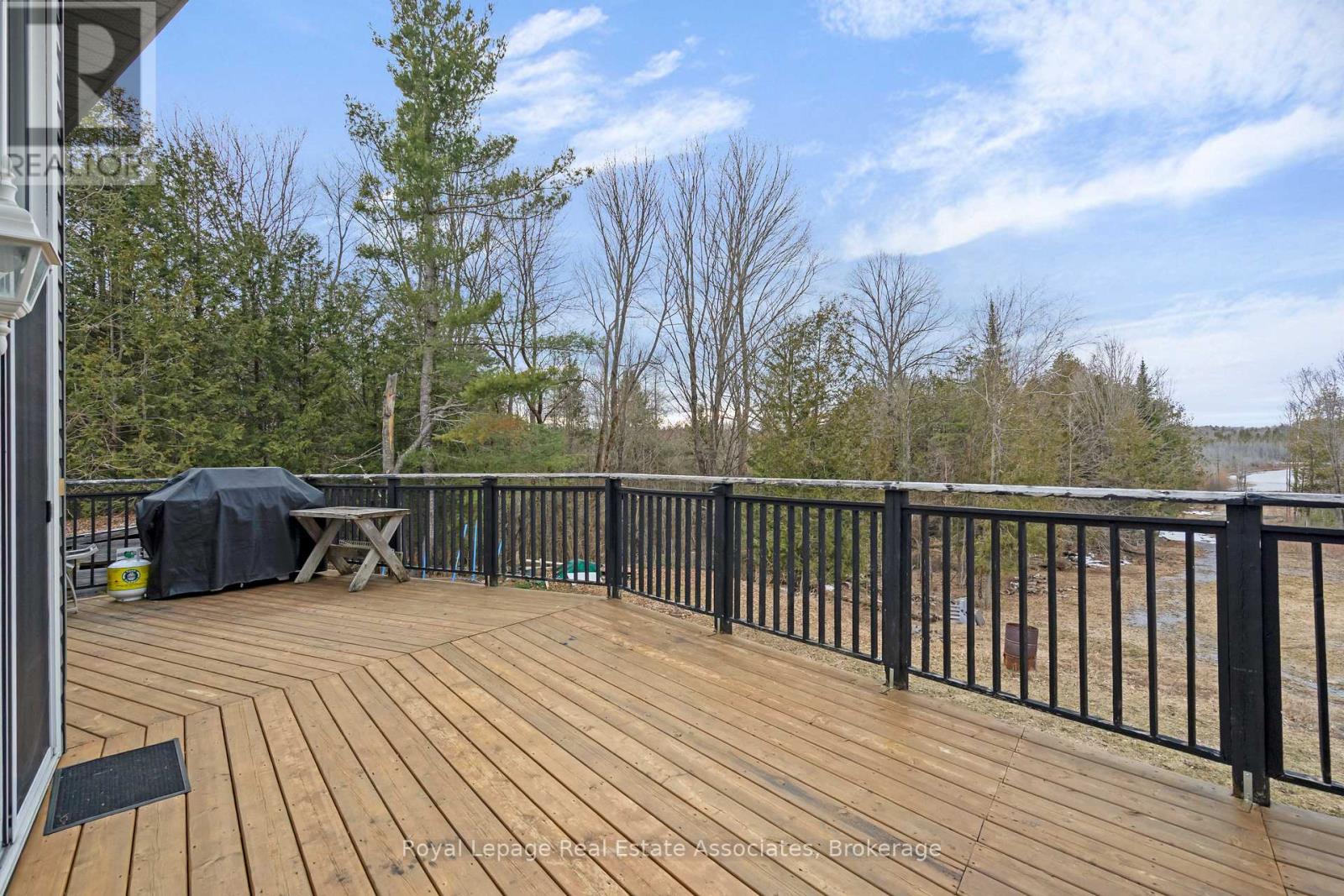 Photo 25 of 1713 Weslemkoon Lake Road, Limerick ON