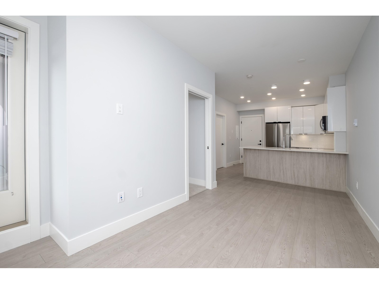Photo 10 of 212 20360 Logan Avenue, Langley BC
