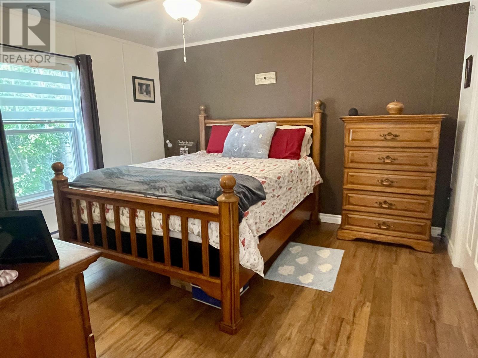 Photo 6 of 33 Pinehurst Street, Amherst NS