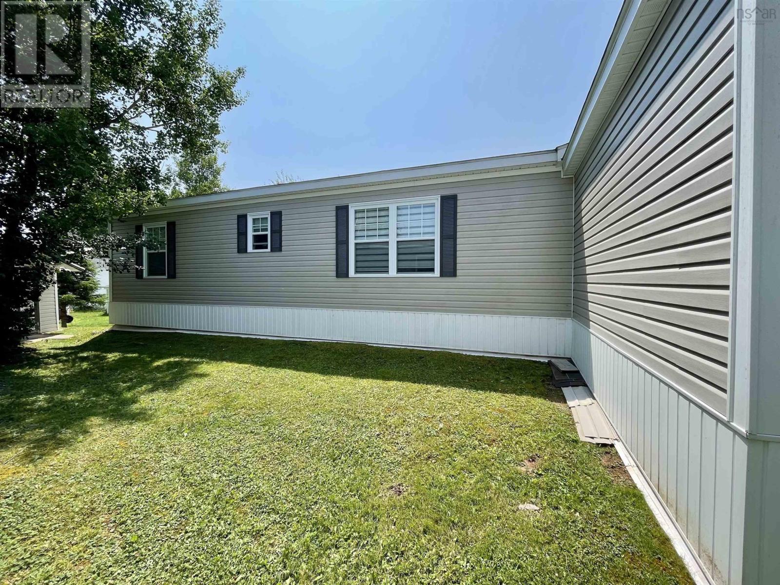 Photo 1 of 33 Pinehurst Street, Amherst NS