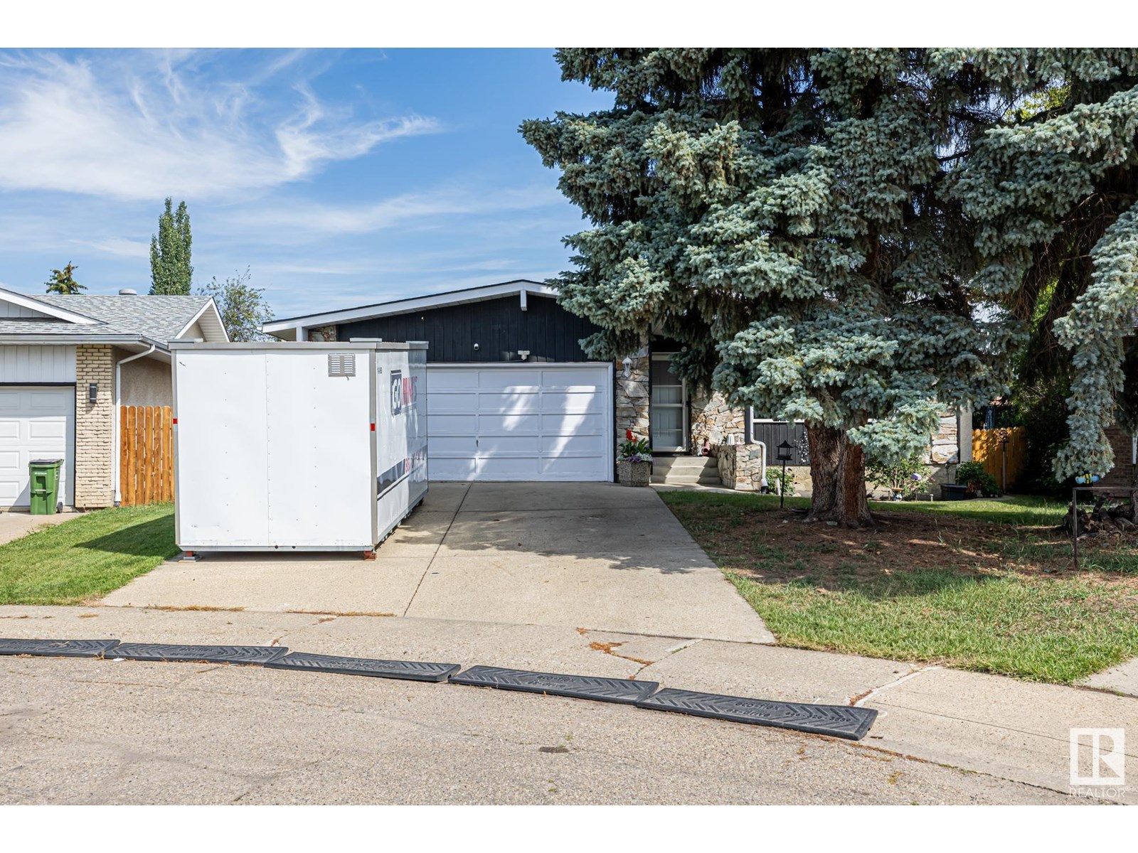 Photo 36 of 12250 143 Av Nw, Edmonton AB