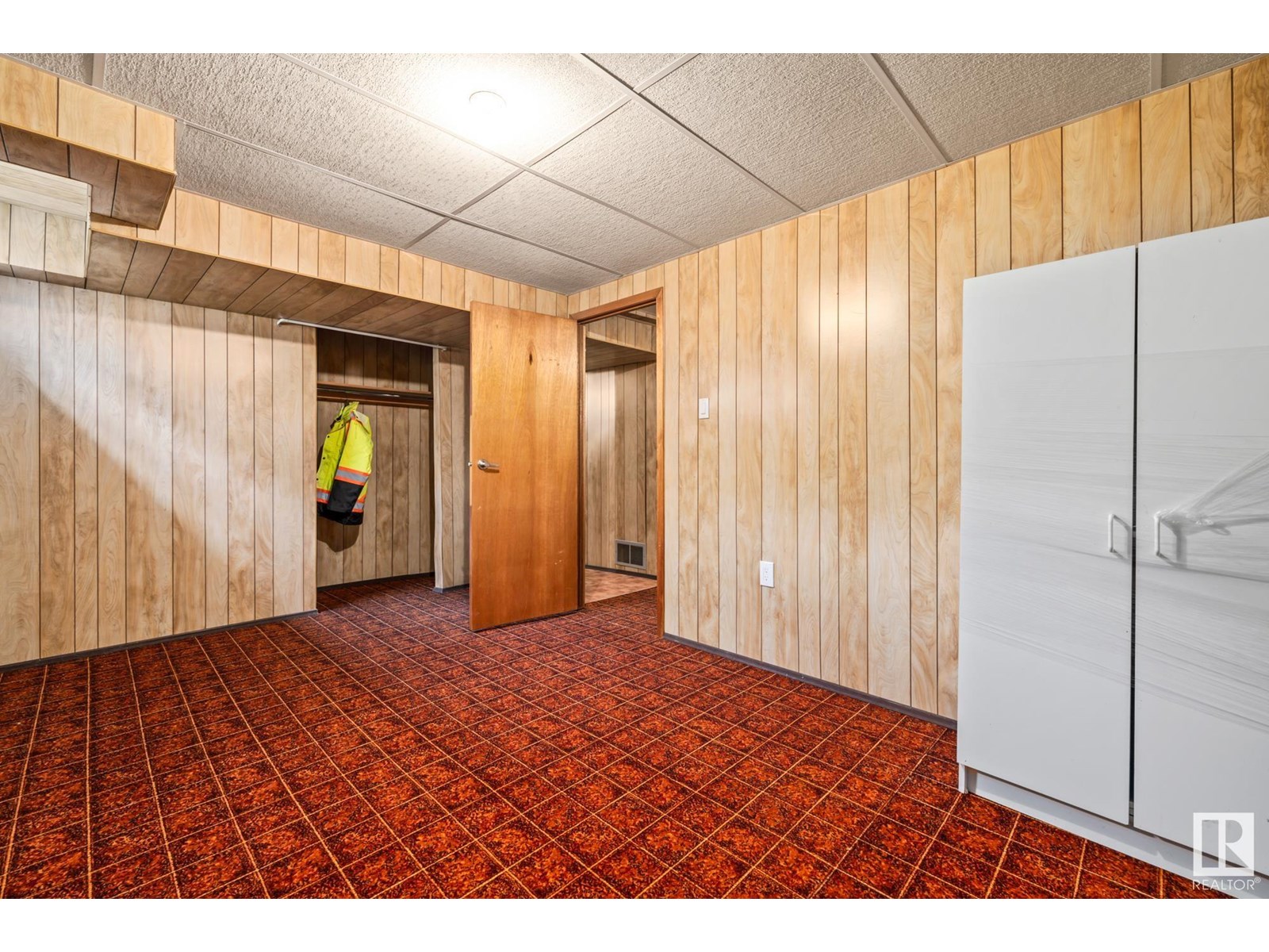 Photo 8 of 12250 143 Av Nw, Edmonton AB
