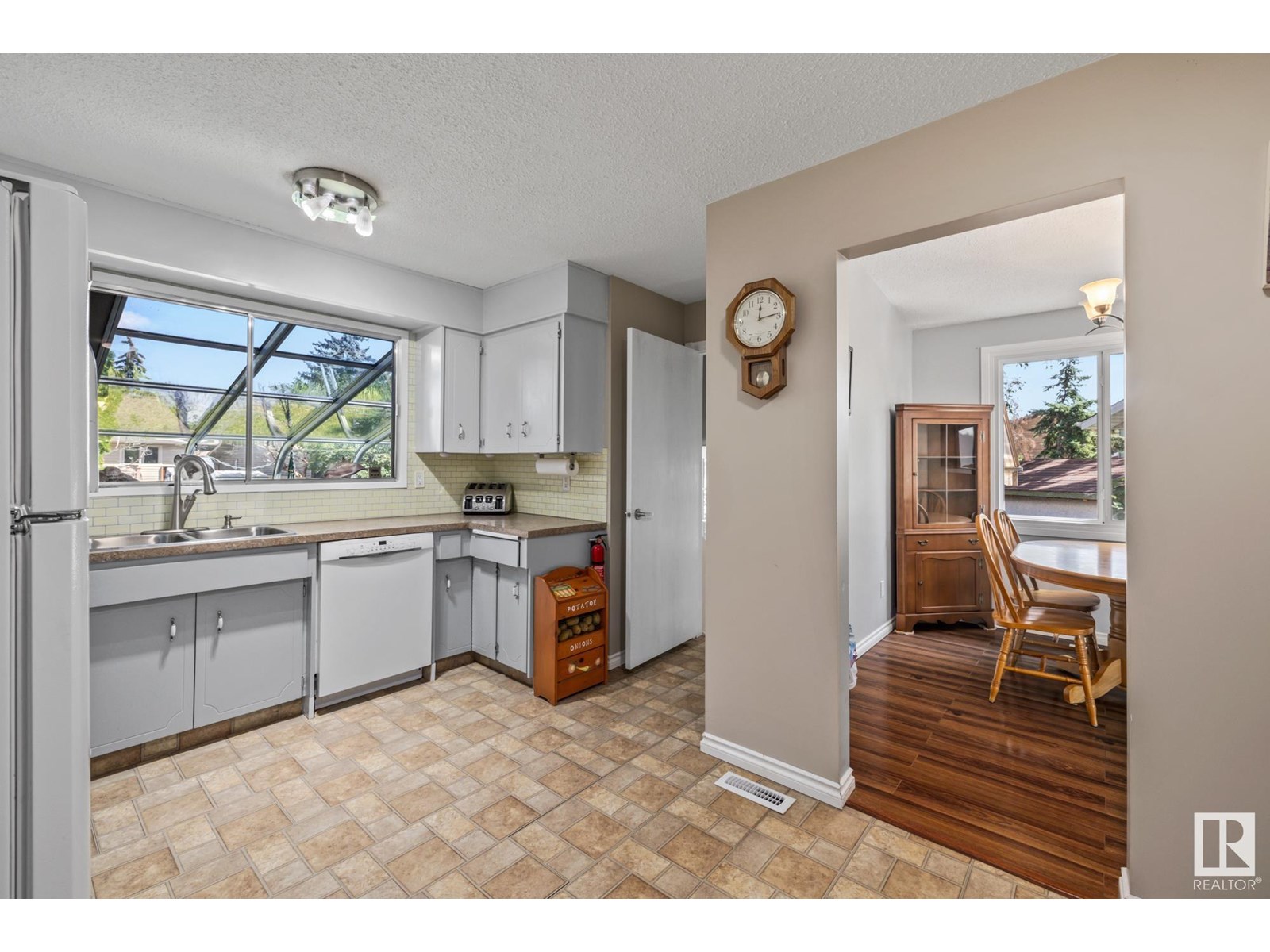 Photo 46 of 12250 143 Av Nw, Edmonton AB