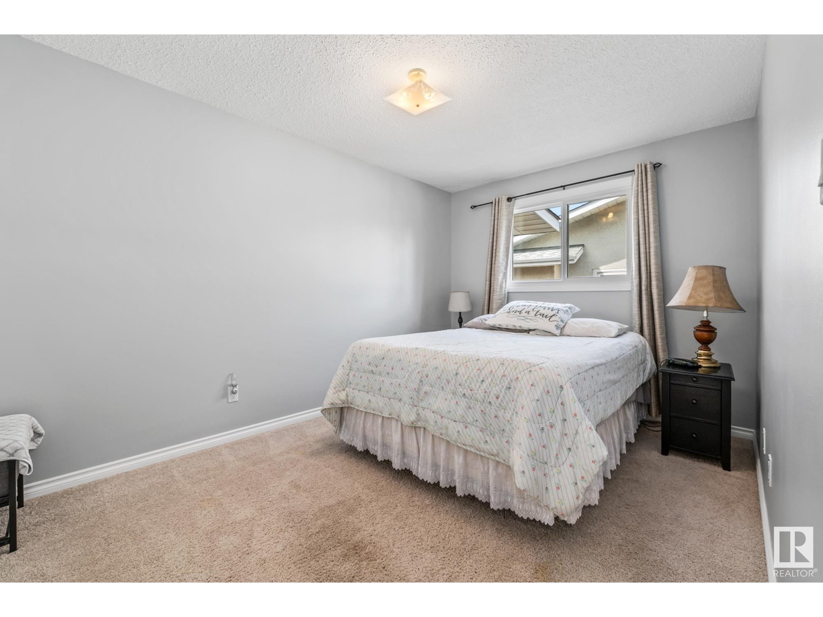 Photo 6 of 12250 143 Av Nw, Edmonton AB