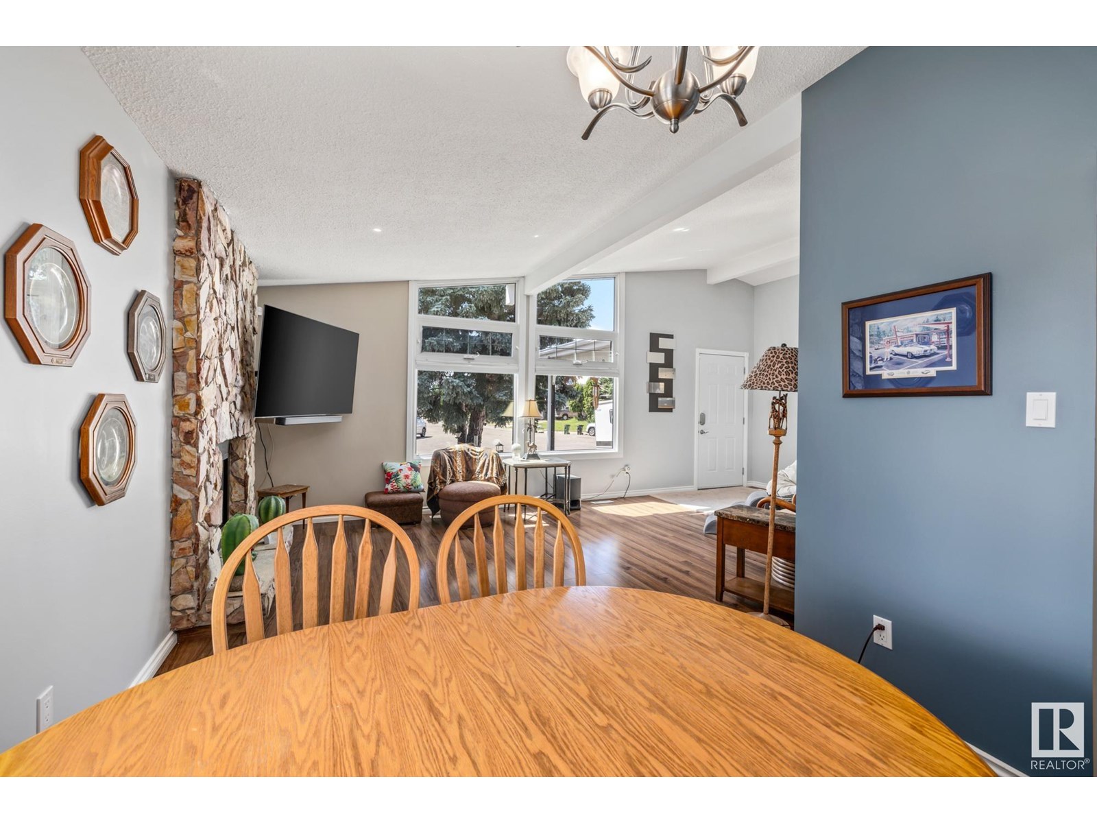 Photo 18 of 12250 143 Av Nw, Edmonton AB