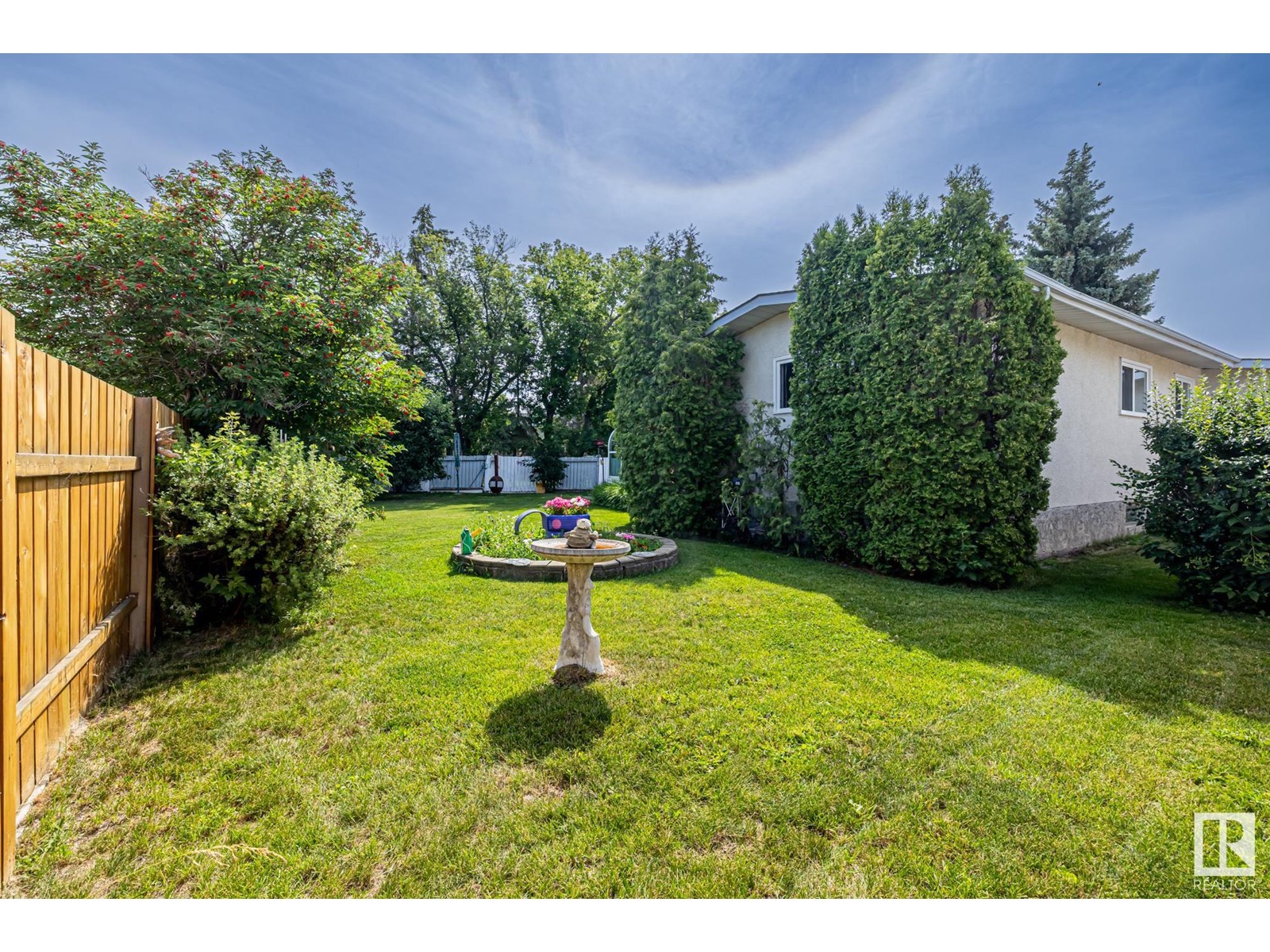 Photo 41 of 12250 143 Av Nw, Edmonton AB
