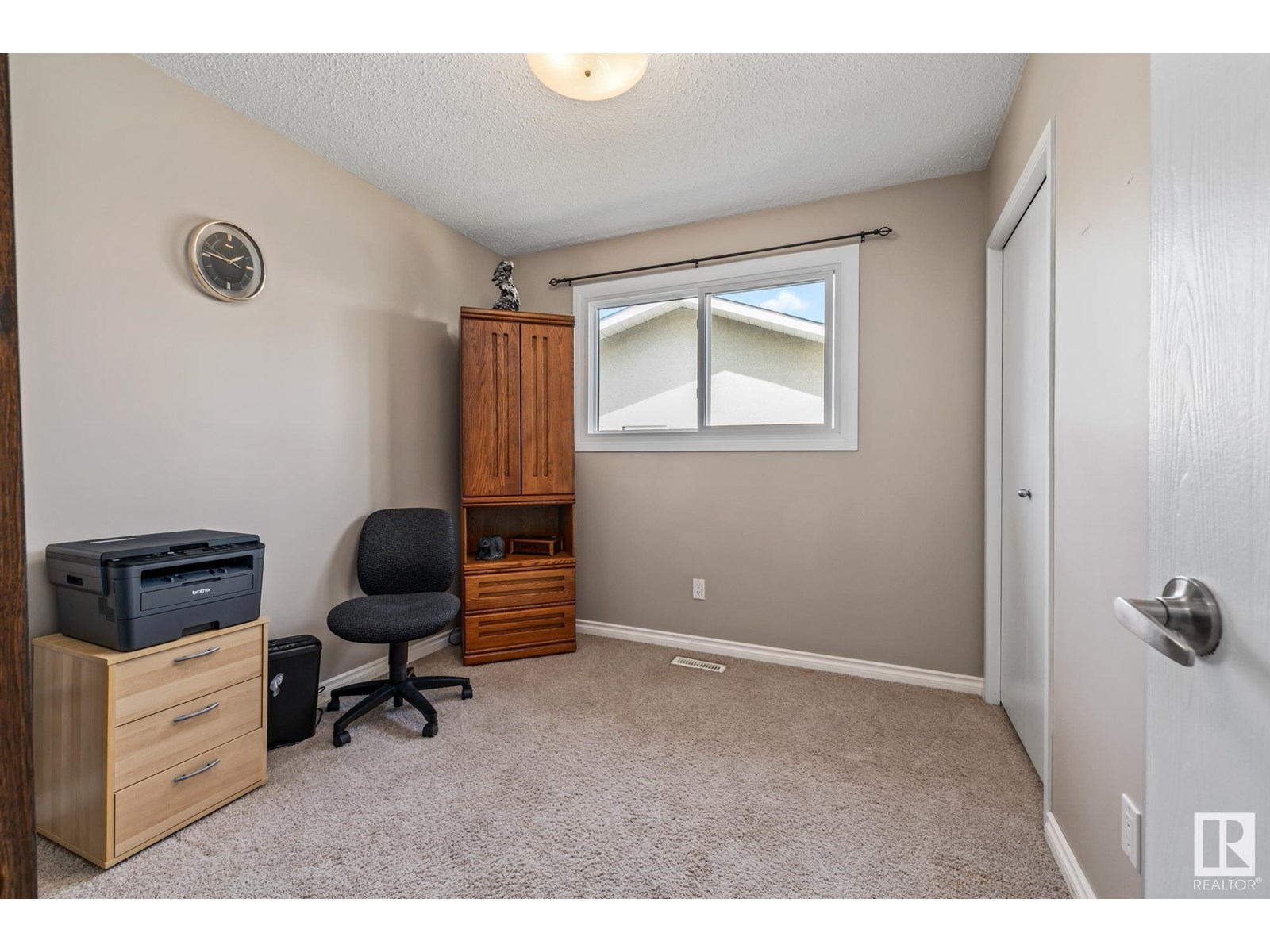 Photo 16 of 12250 143 Av Nw, Edmonton AB
