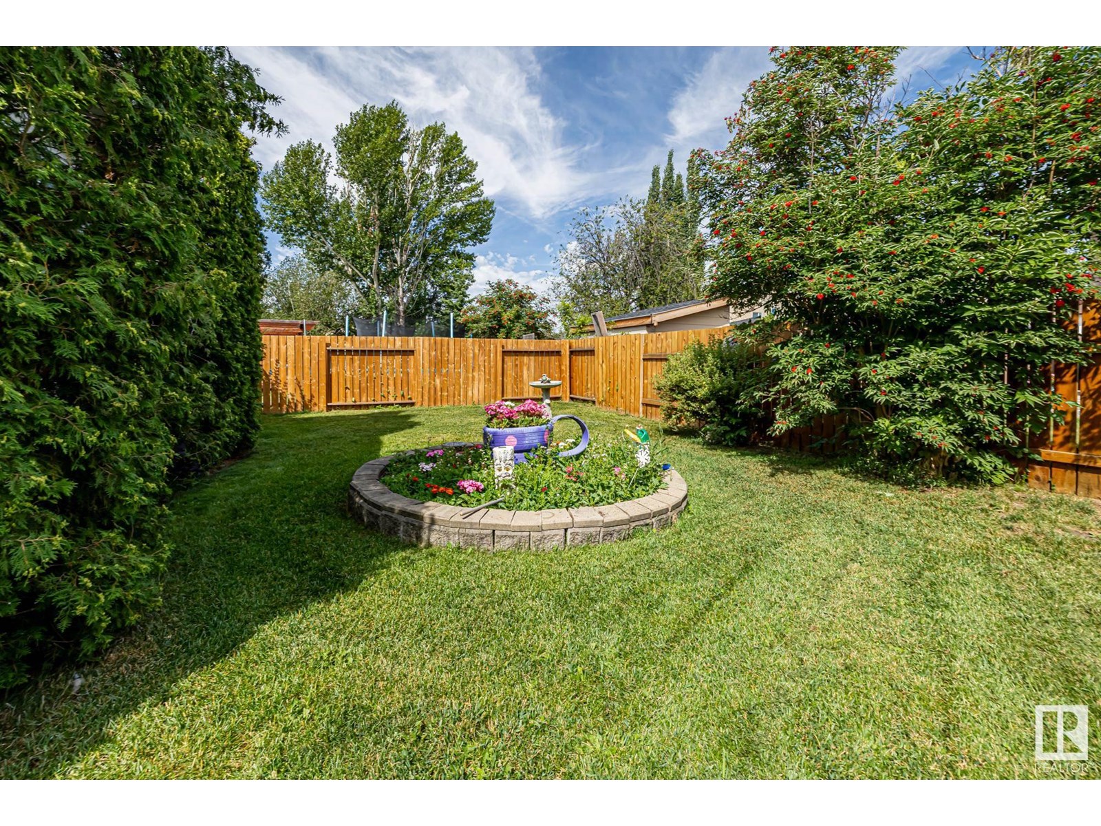 Photo 28 of 12250 143 Av Nw, Edmonton AB