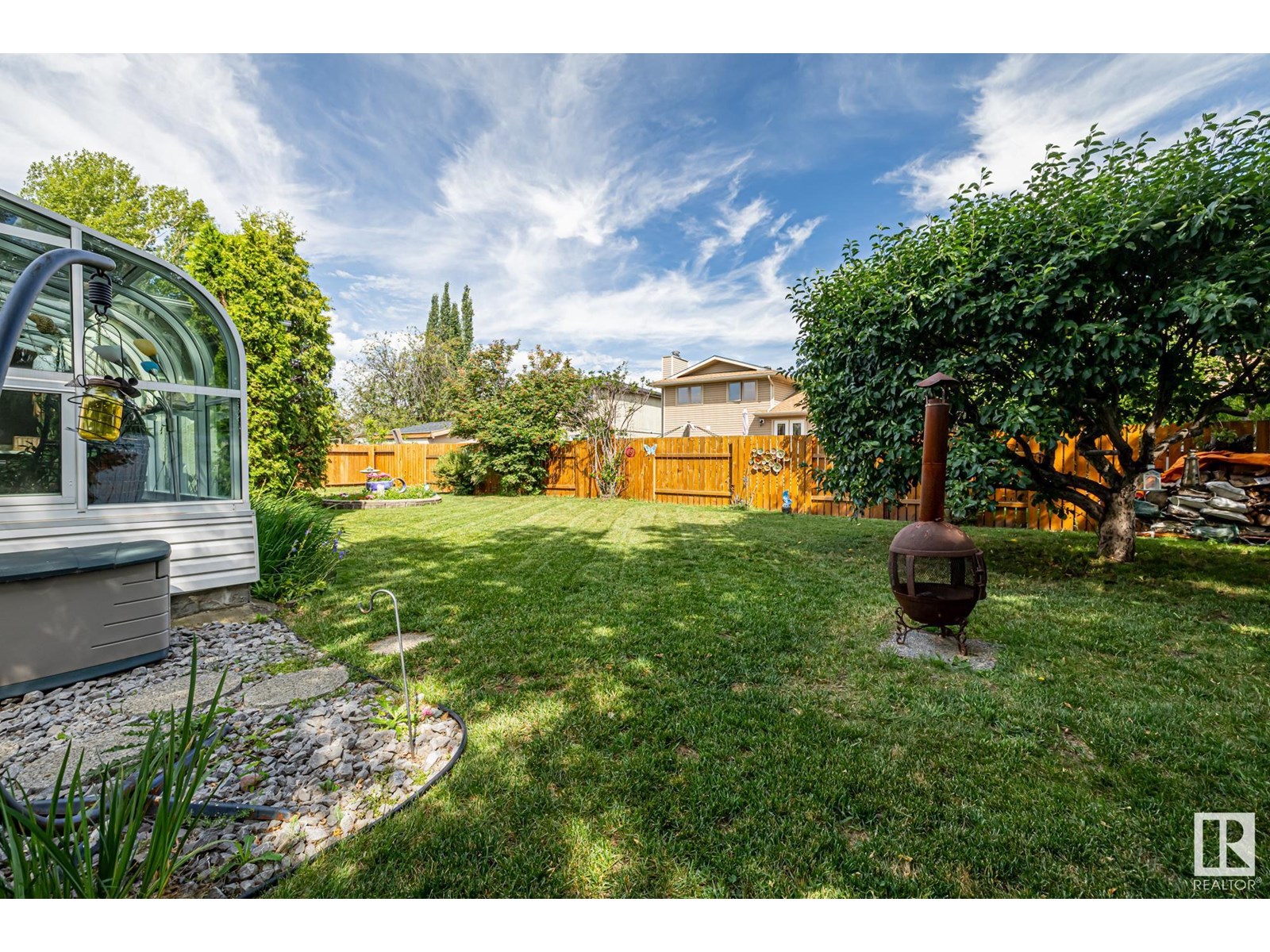 Photo 2 of 12250 143 Av Nw, Edmonton AB