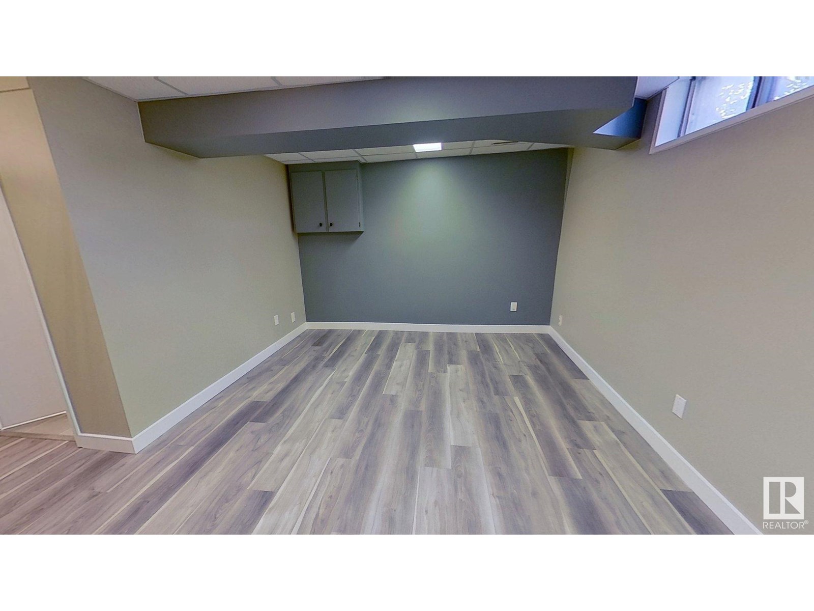 Photo 16 of 3221 138 Av Nw, Edmonton AB