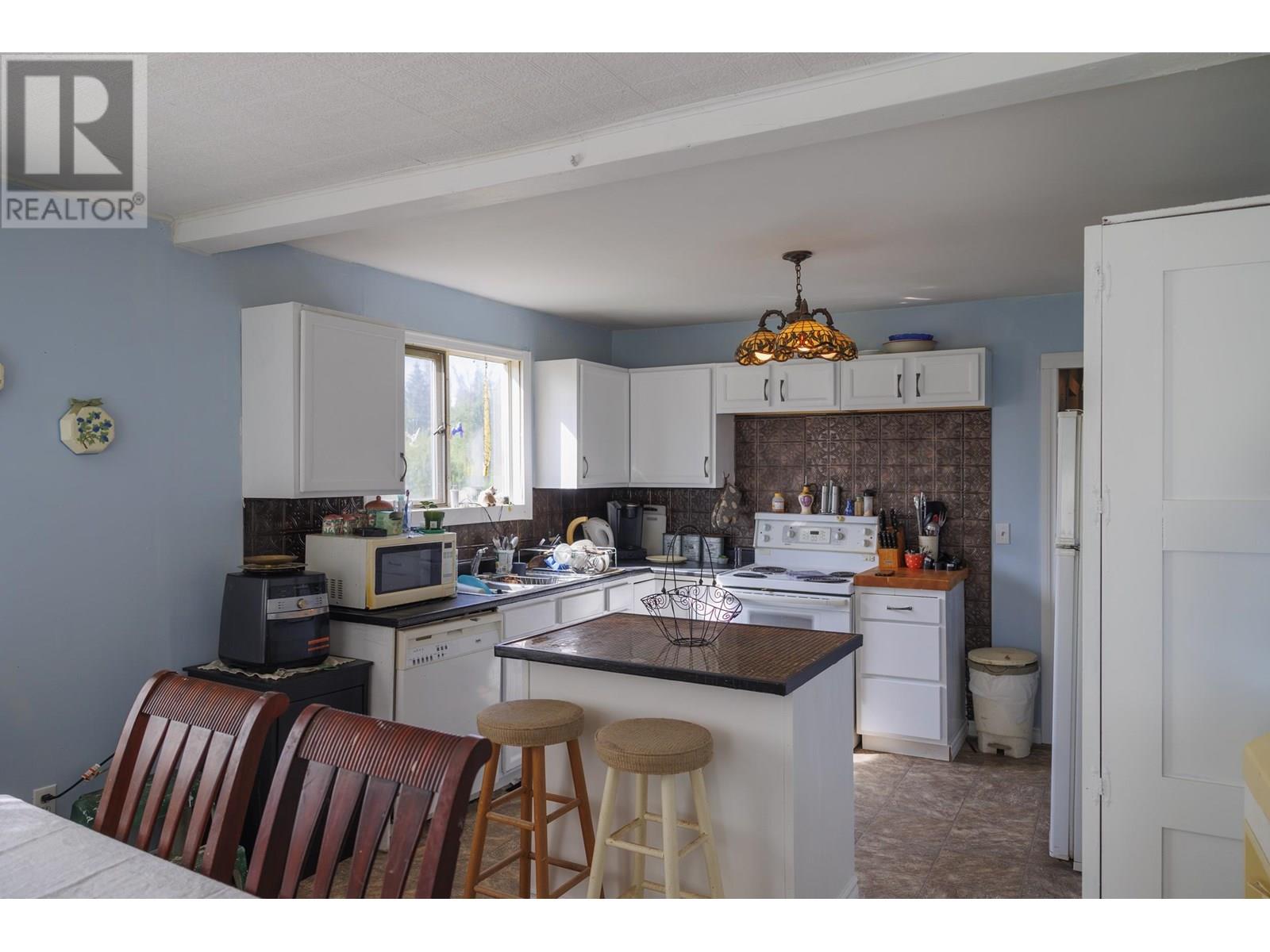8189 LOOS ROAD - 11