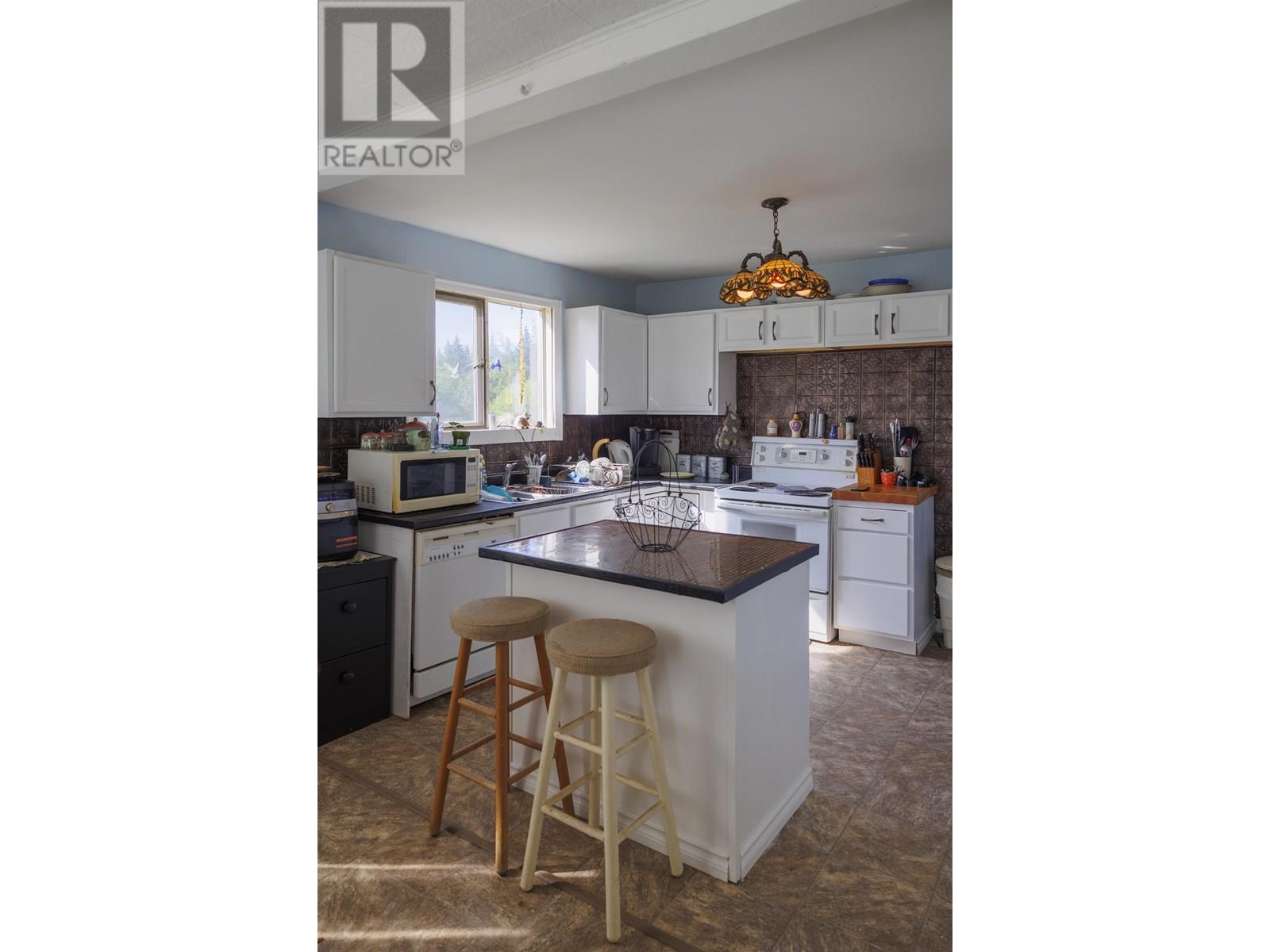8189 LOOS ROAD - 12