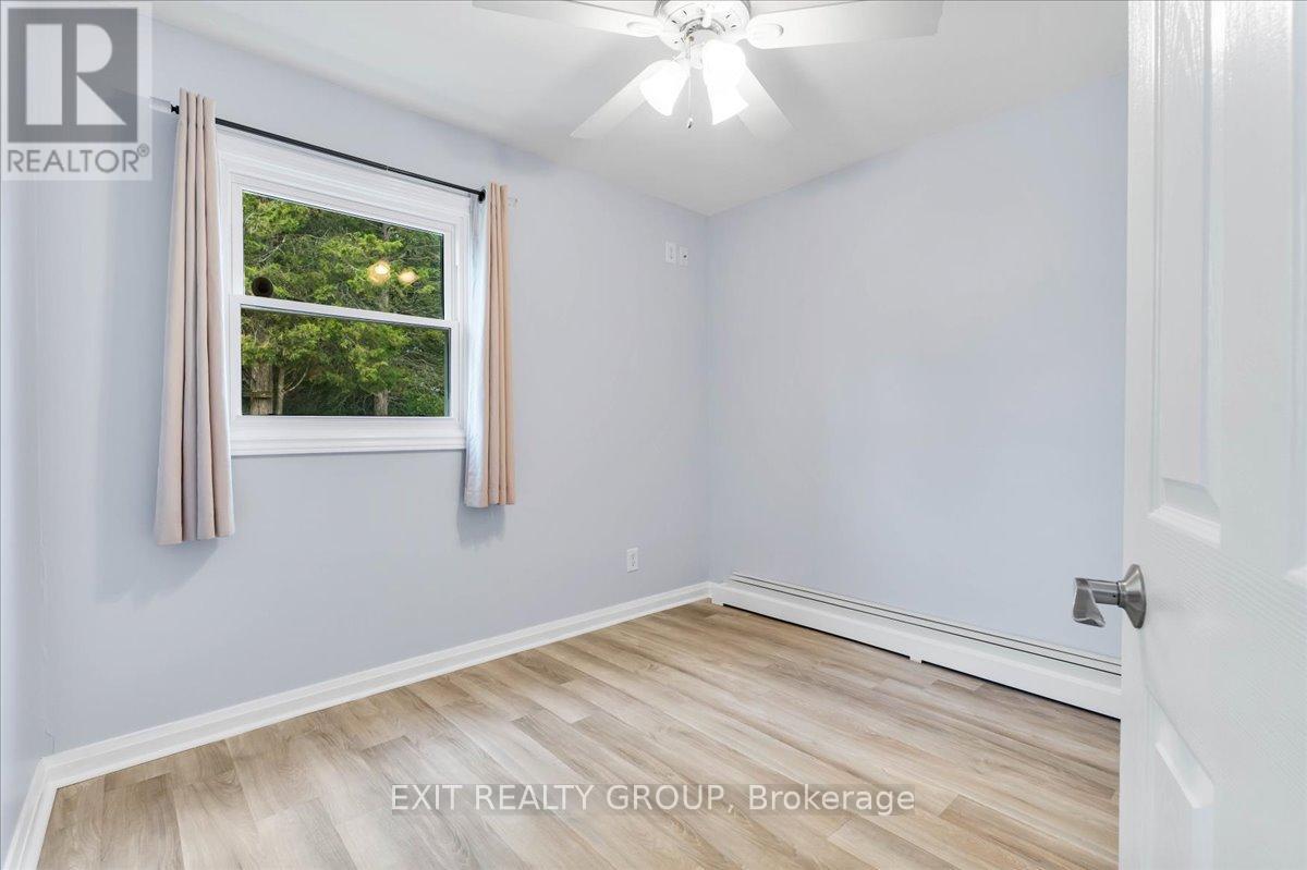 Photo 5 of 34 Orchard Drive, Belleville ON