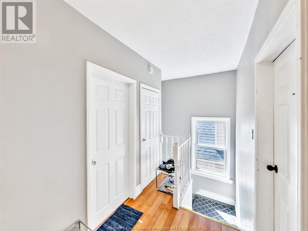 Photo 27 of 317 Pierre Ave, Windsor ON