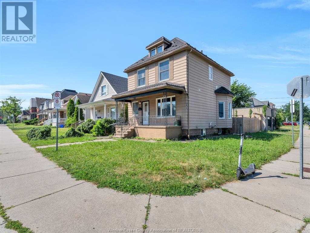 Photo 10 of 317 Pierre Ave, Windsor ON