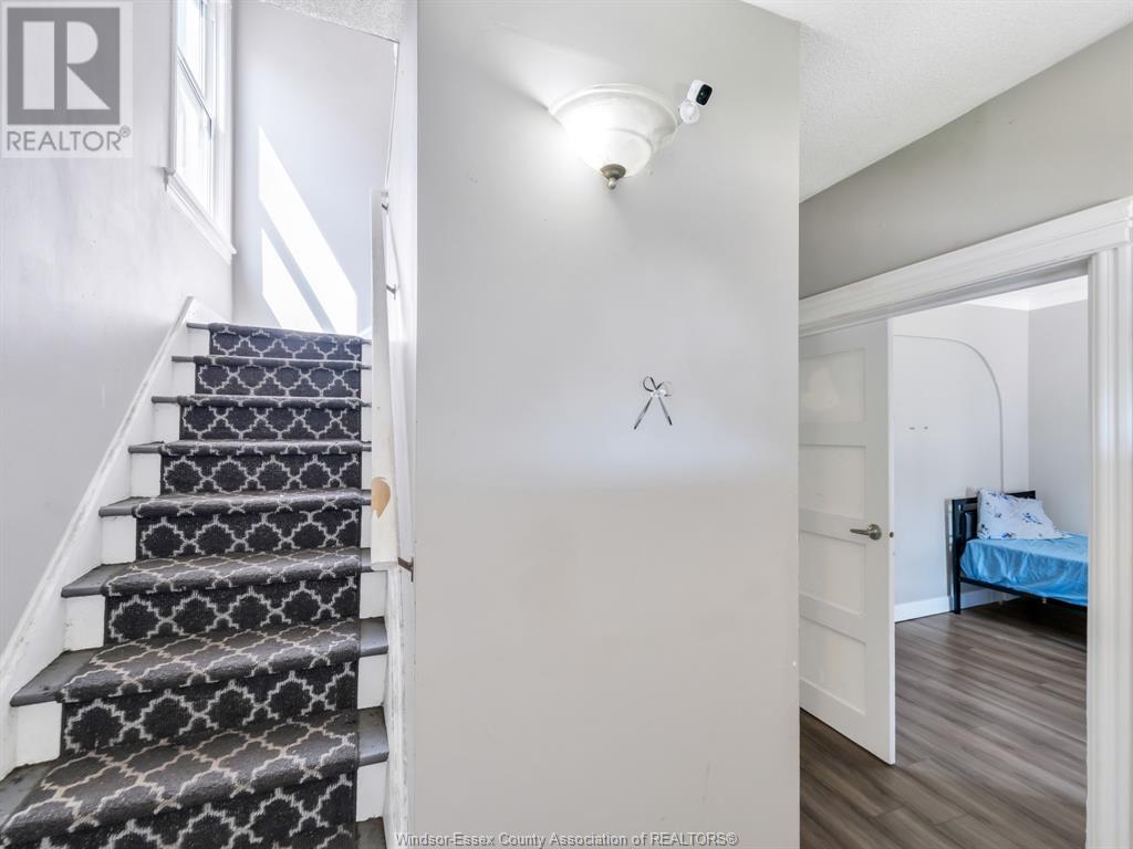 Photo 17 of 317 Pierre Ave, Windsor ON