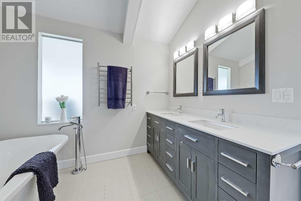 Single Family House for Sale in   Avenue NW Hounsfield Heights/Briar Hill Calgary 