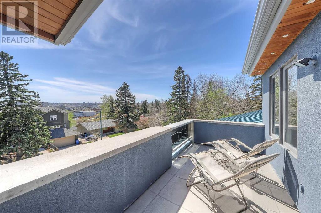 Single Family House for Sale in   Avenue NW Hounsfield Heights/Briar Hill Calgary 