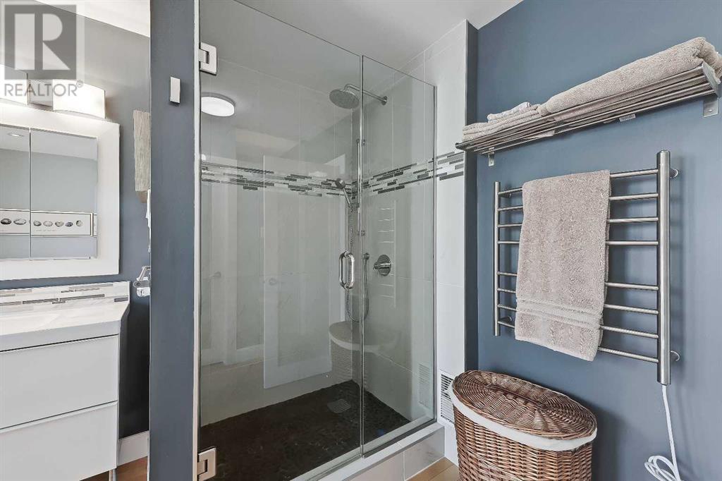 Single Family House for Sale in   Avenue NW Hounsfield Heights/Briar Hill Calgary 