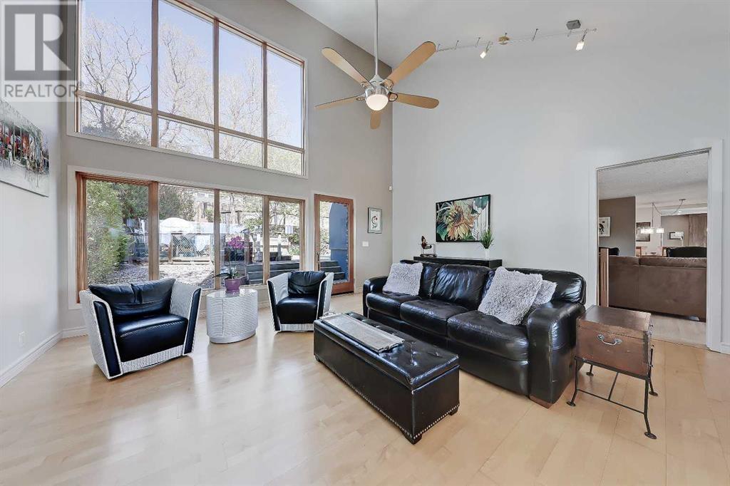Single Family House for Sale in   Avenue NW Hounsfield Heights/Briar Hill Calgary 