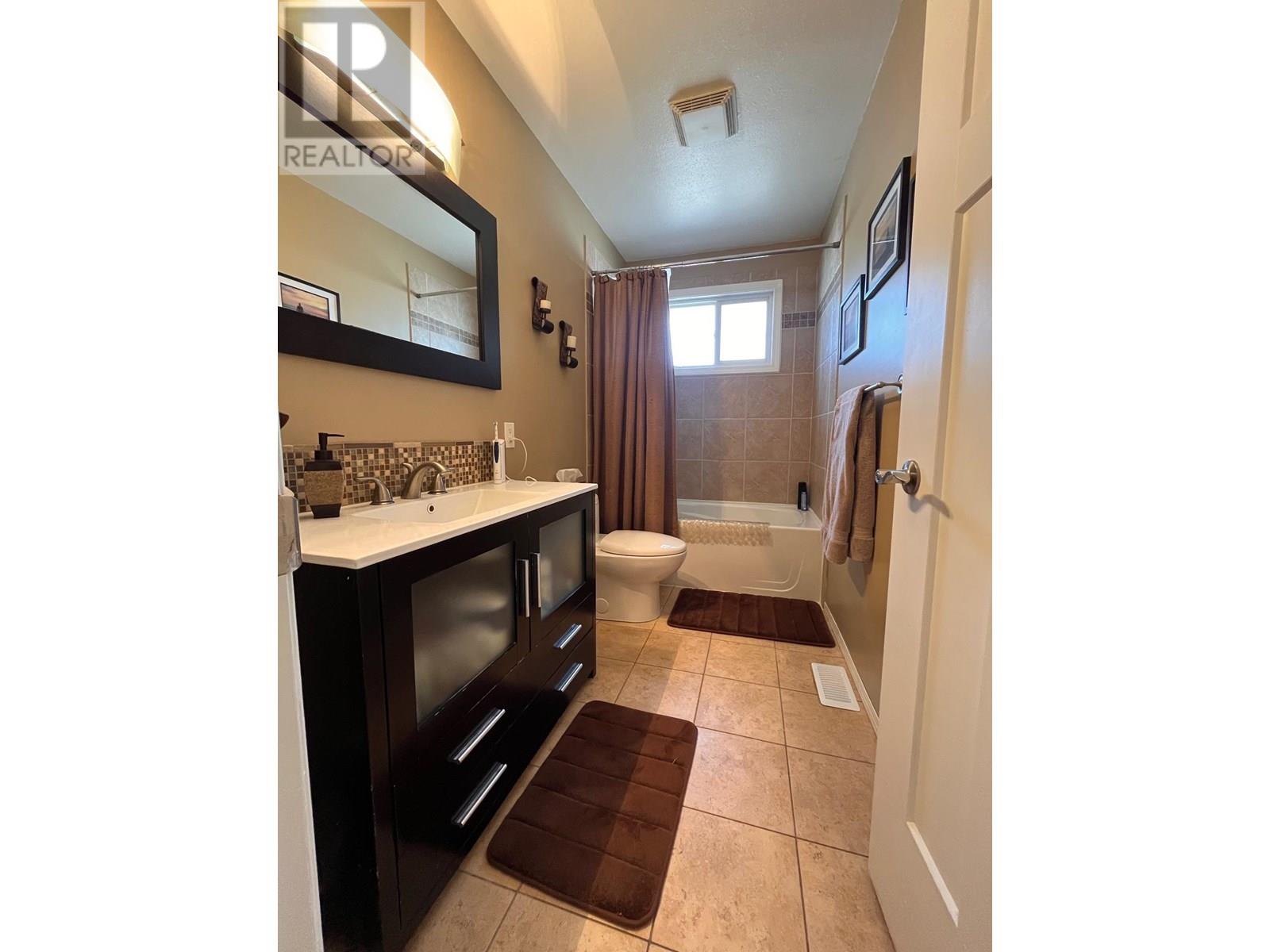 Photo 12 of 7717 Kingsley Crescent, Prince George BC