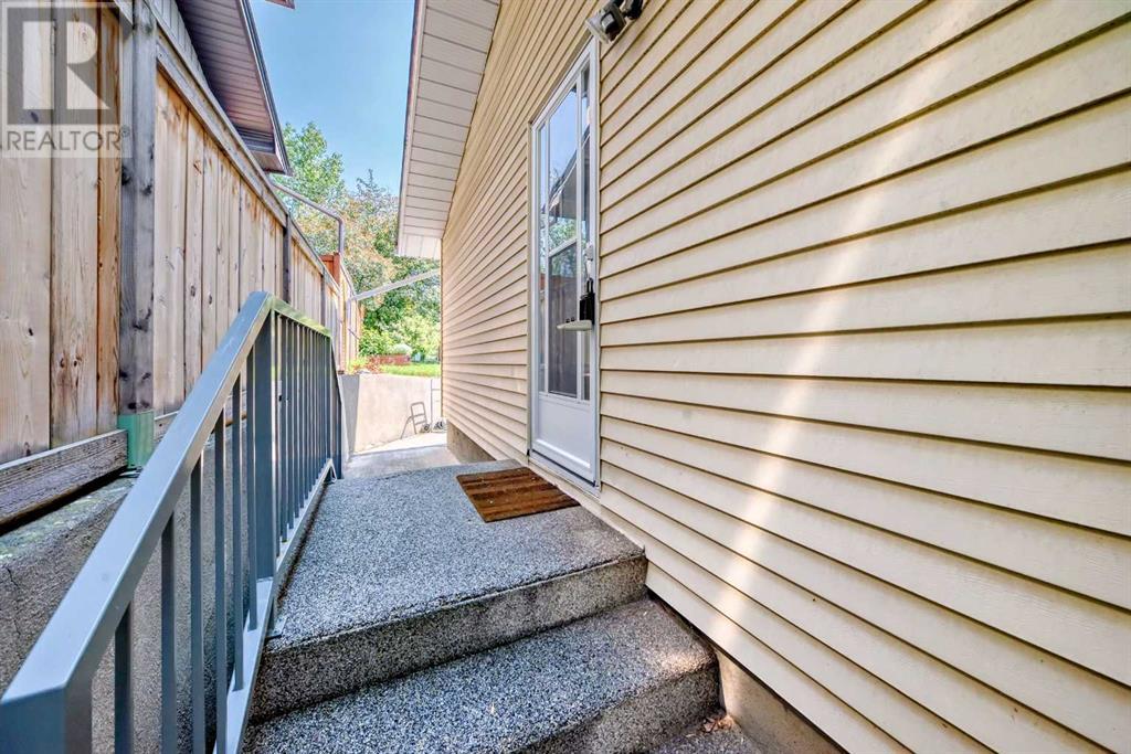 Single Family House Bungalow for Sale in  Conrad Drive NW Charleswood Calgary 