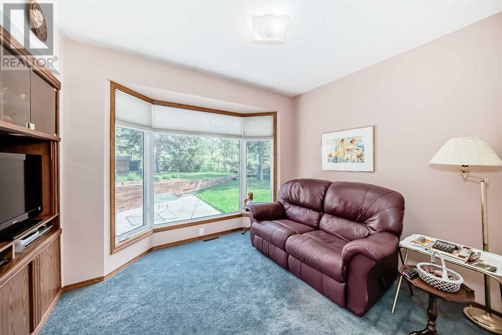 Single Family House Bungalow for Sale in  Conrad Drive NW Charleswood Calgary 
