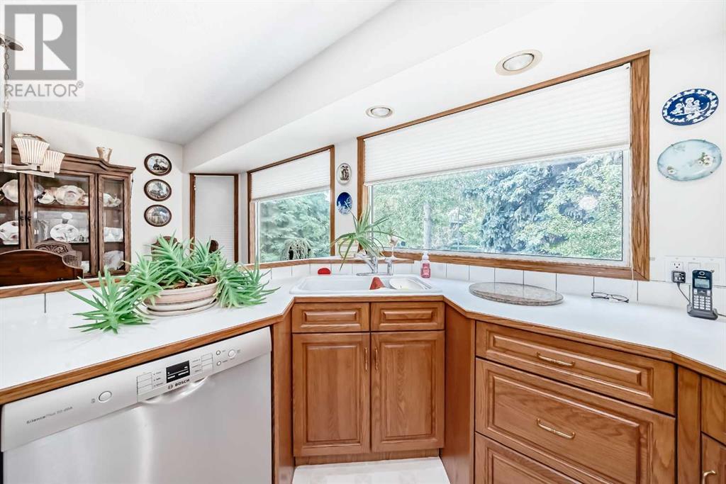 3012 Conrad Drive NW, Calgary, Alberta