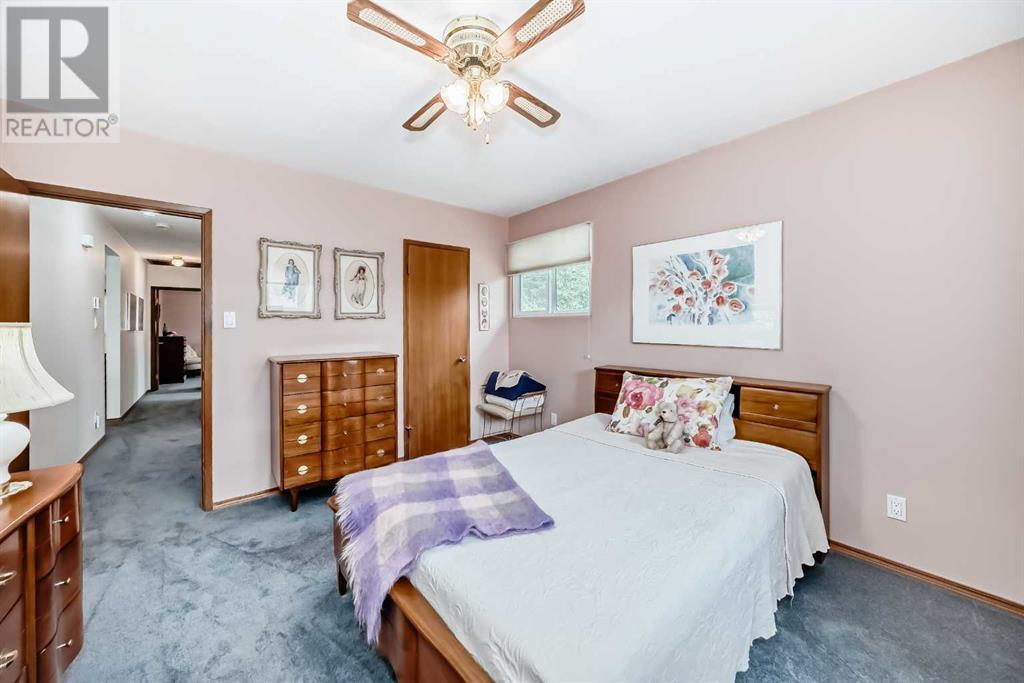 Single Family House Bungalow for Sale in  Conrad Drive NW Charleswood Calgary 