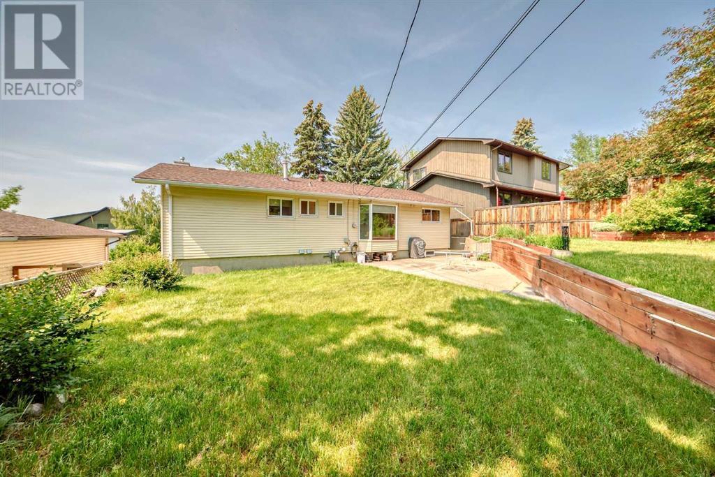 Single Family House Bungalow for Sale in  Conrad Drive NW Charleswood Calgary 