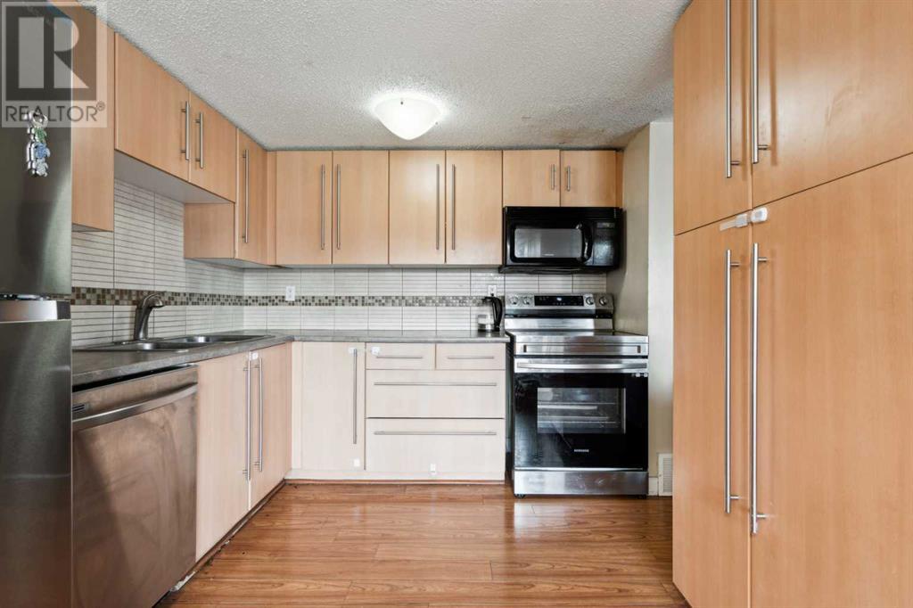 Single Family House for Sale in   Woodview Drive SW Woodlands Calgary 