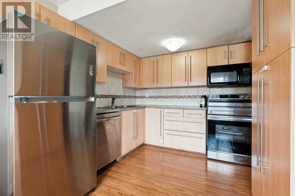 Single Family House for Sale in   Woodview Drive SW Woodlands Calgary 