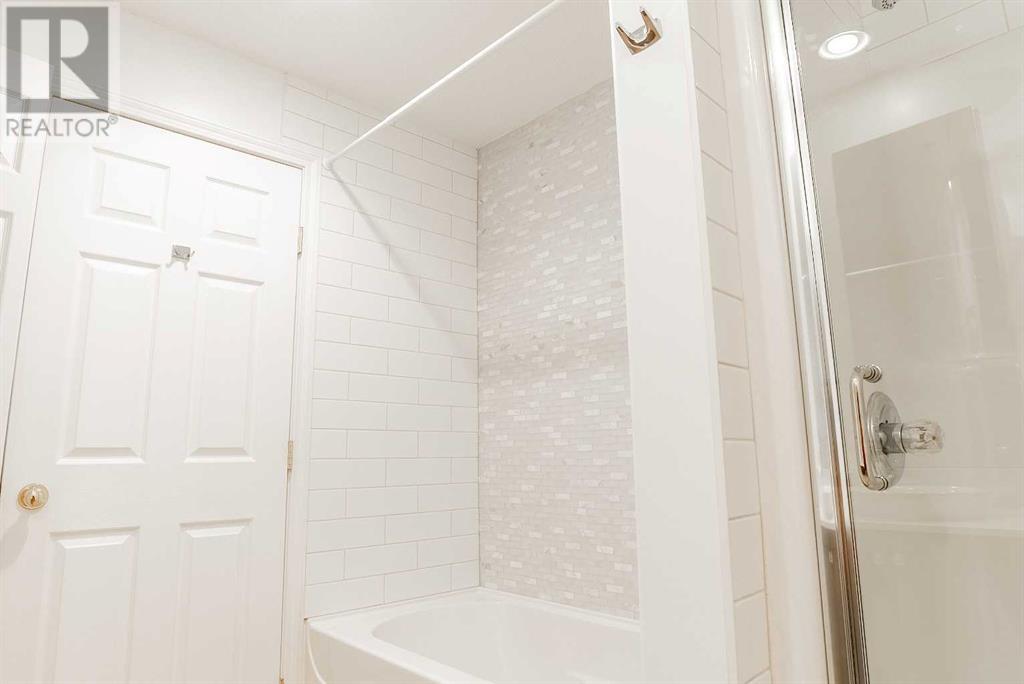 Single Family House for Sale in    Avenue SW Kingsland Calgary 