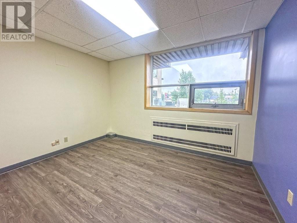 Photo 31 of 104 325 Archibald Street S, Thunder Bay ON