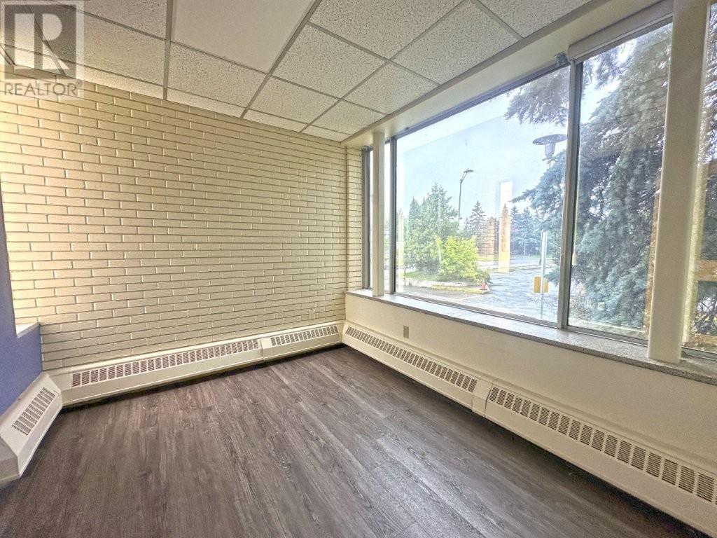 Photo 30 of 104 325 Archibald Street S, Thunder Bay ON