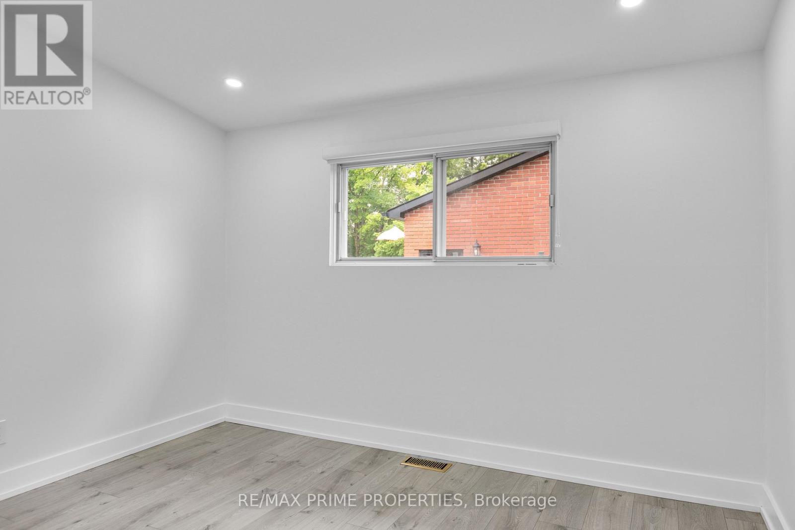 Photo 18 of 1035 Connery Avenue, Ottawa ON