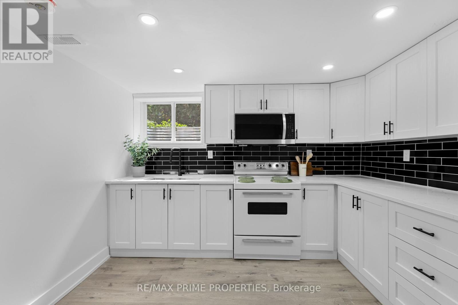 Photo 32 of 1035 Connery Avenue, Ottawa ON