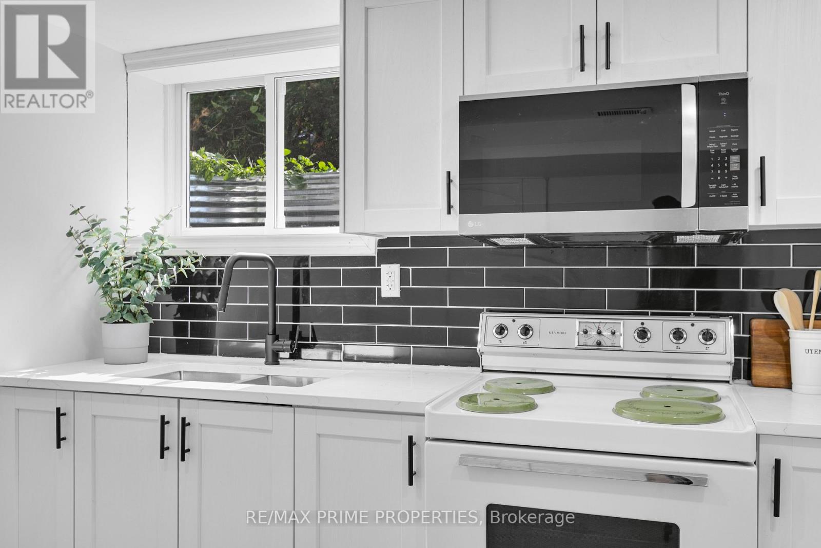 Photo 33 of 1035 Connery Avenue, Ottawa ON