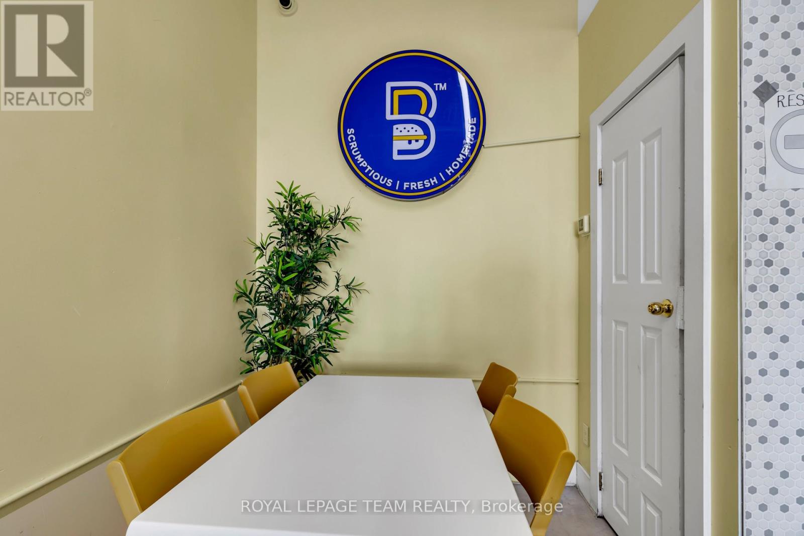 Photo 7 of 5 2150 Robertson Road, Ottawa ON