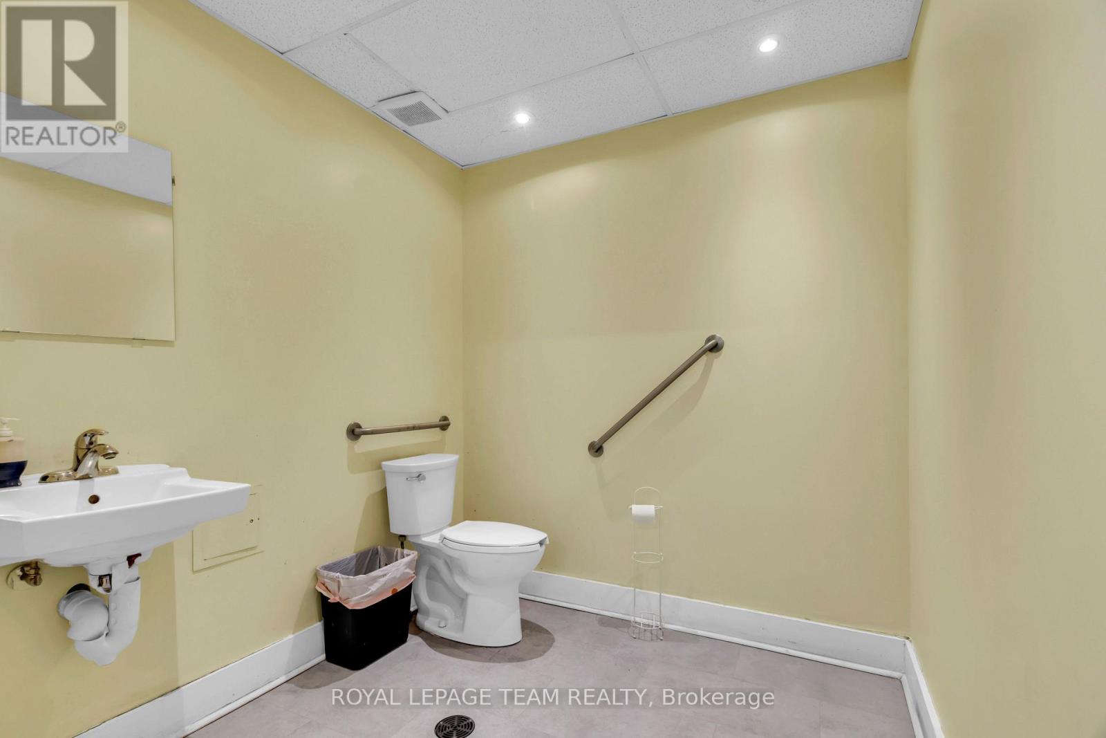 Photo 16 of 5 2150 Robertson Road, Ottawa ON