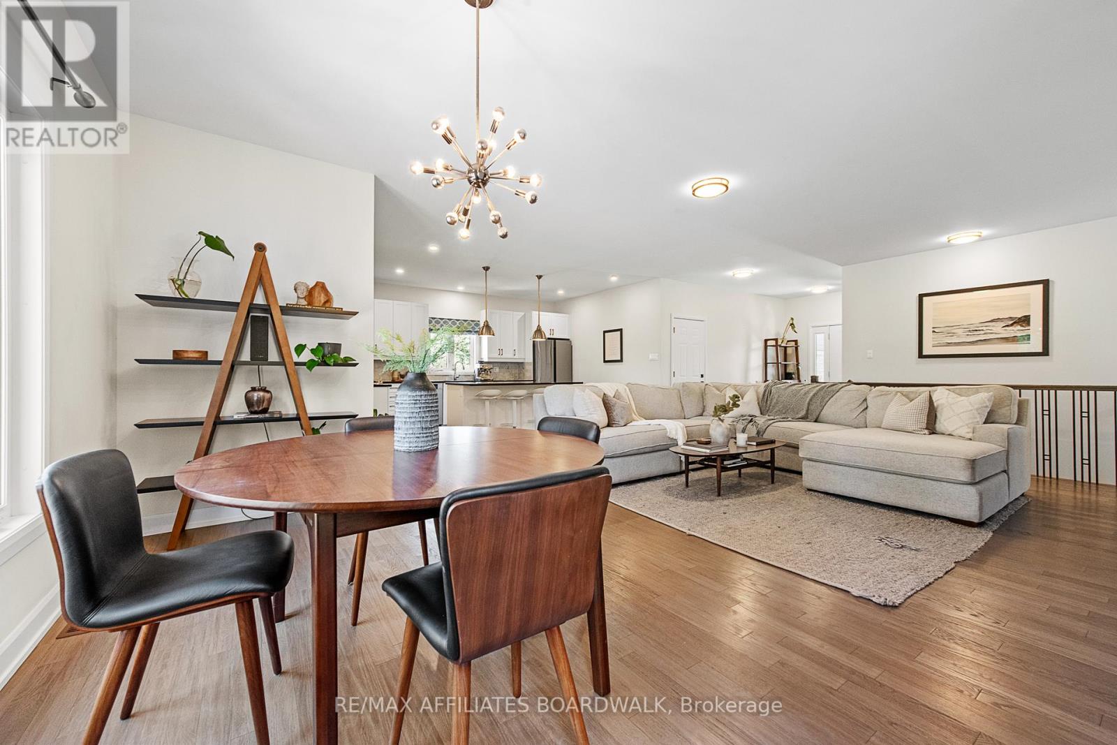 Photo 16 of 400 Cinnamon Crescent, Ottawa ON