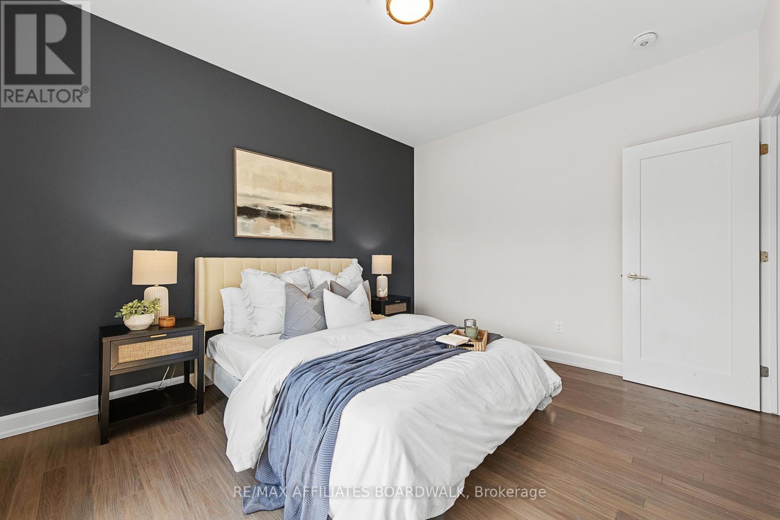 Photo 25 of 400 Cinnamon Crescent, Ottawa ON
