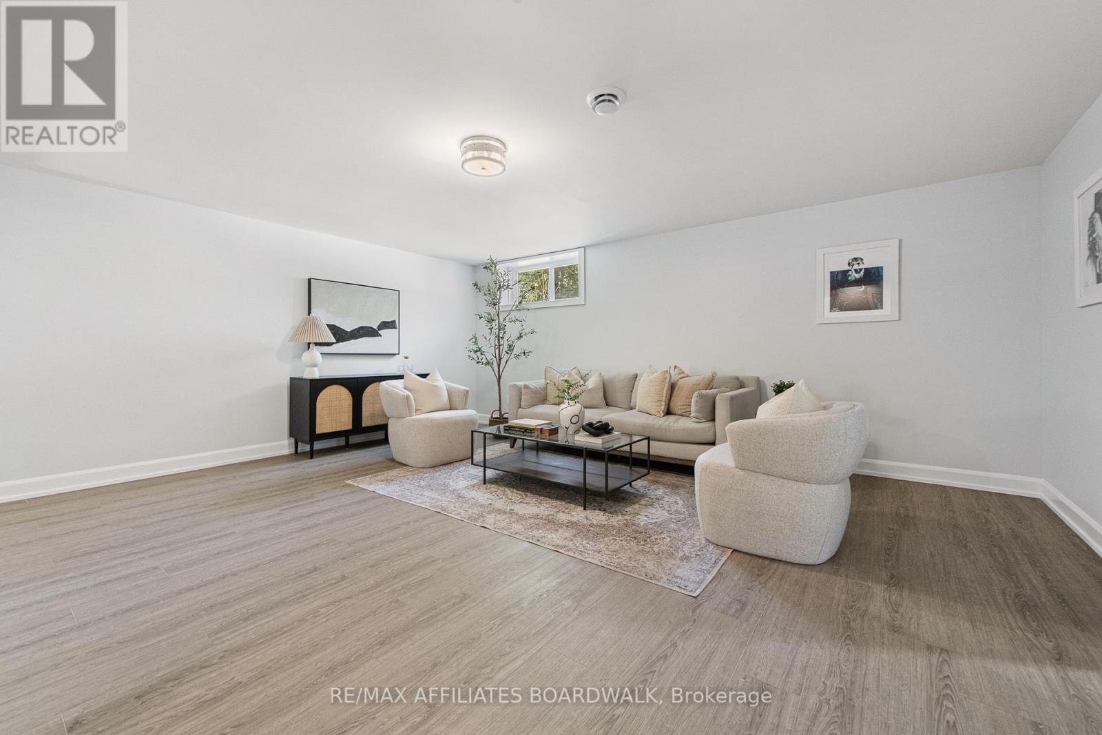 Photo 32 of 400 Cinnamon Crescent, Ottawa ON
