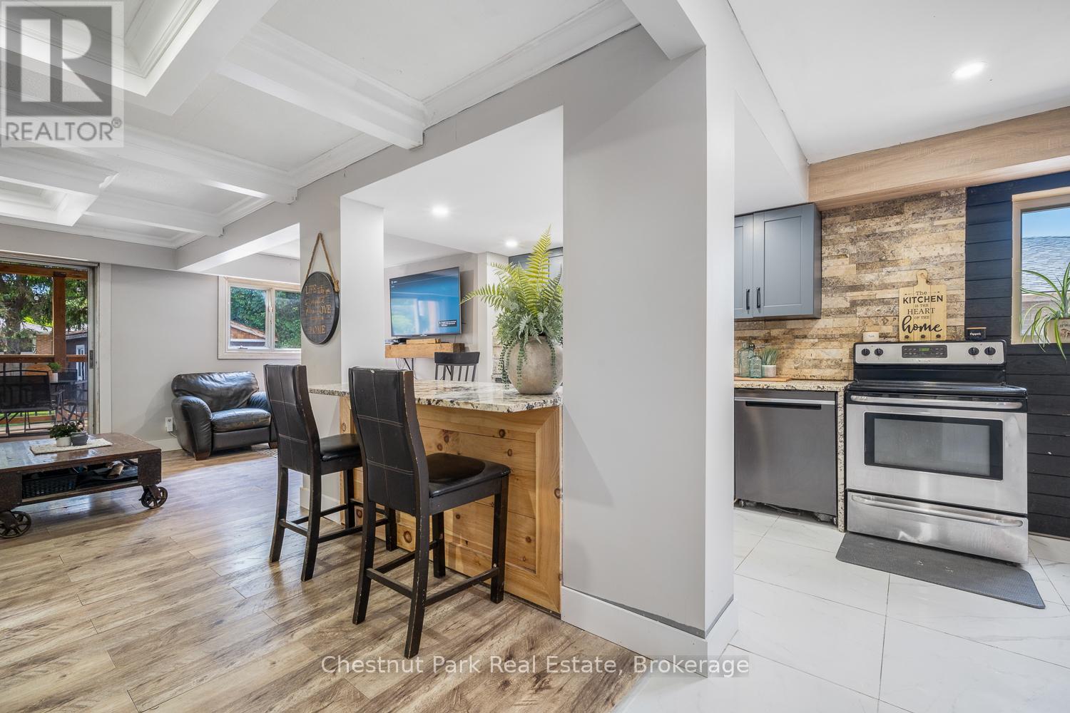 Photo 9 of 50 Stewart Avenue, New Tecumseth ON