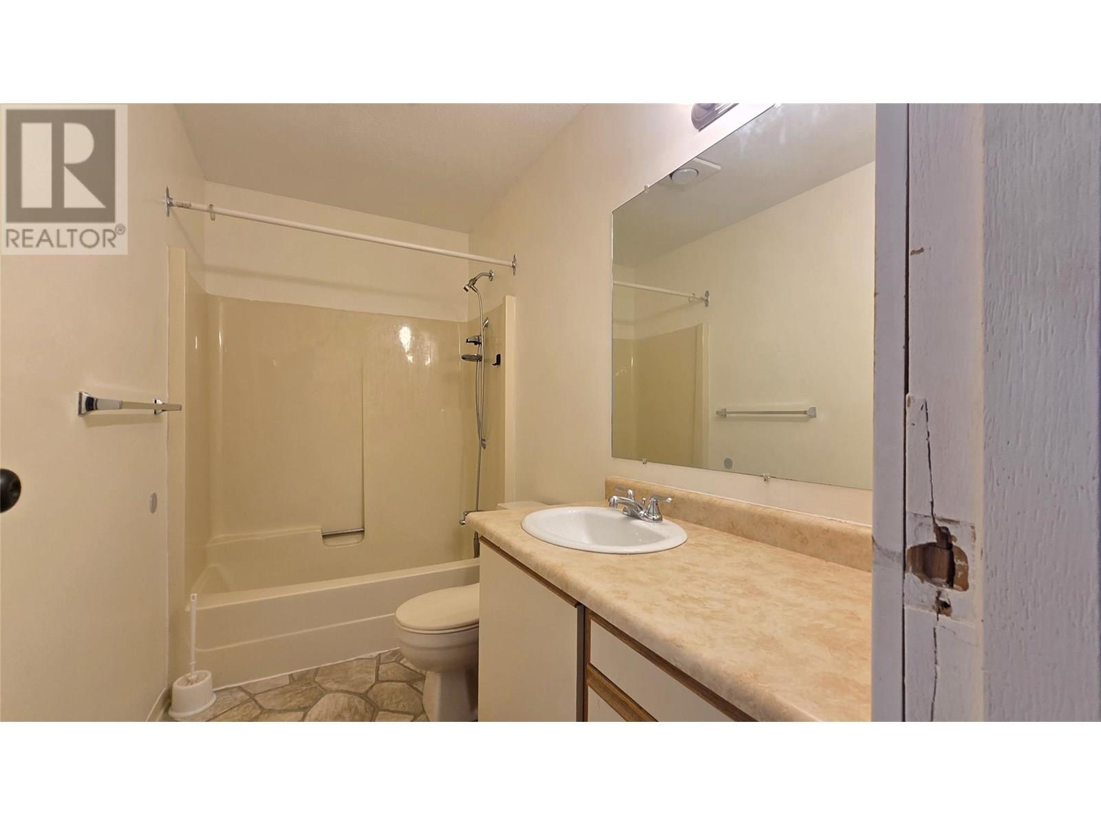 #211 44 WHITESHIELD S CRESCENT - 10