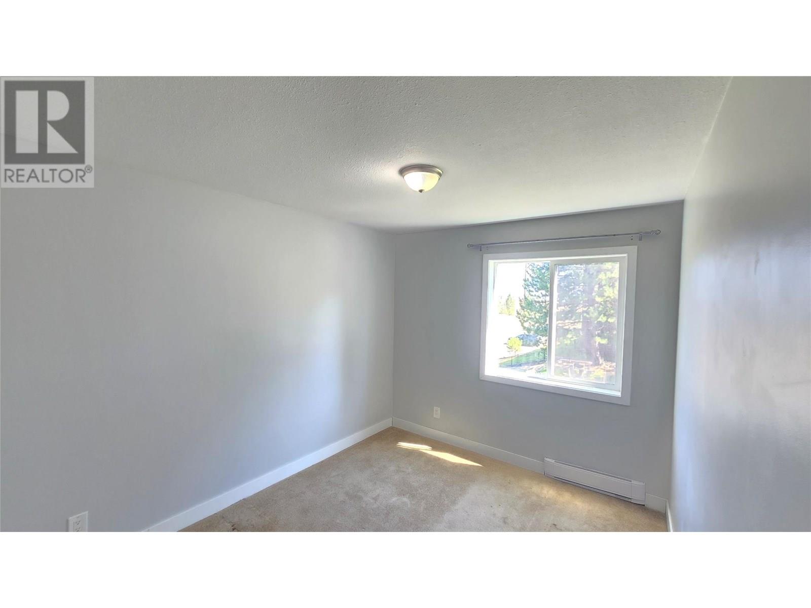 #211 44 WHITESHIELD S CRESCENT - 12